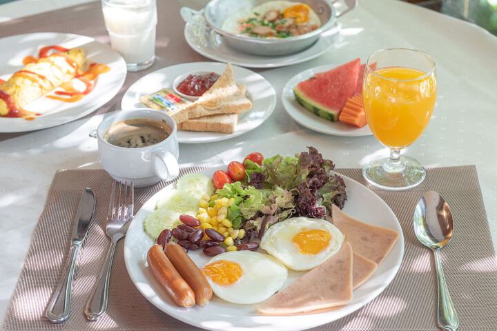 Breakfast/Coffee Service 36 of 62