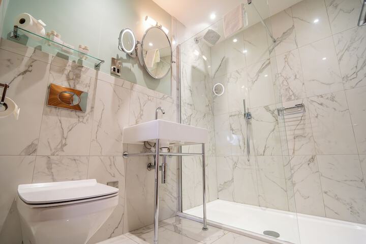 Bath Photo