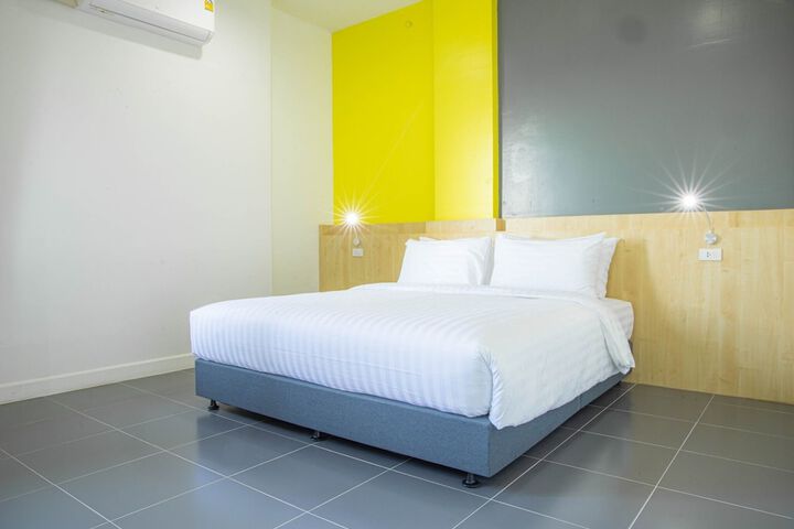 Room 5 of 25