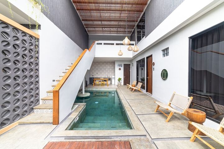 Pool 67 of 96