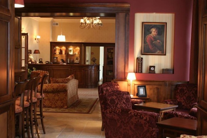 Hotel Lobby