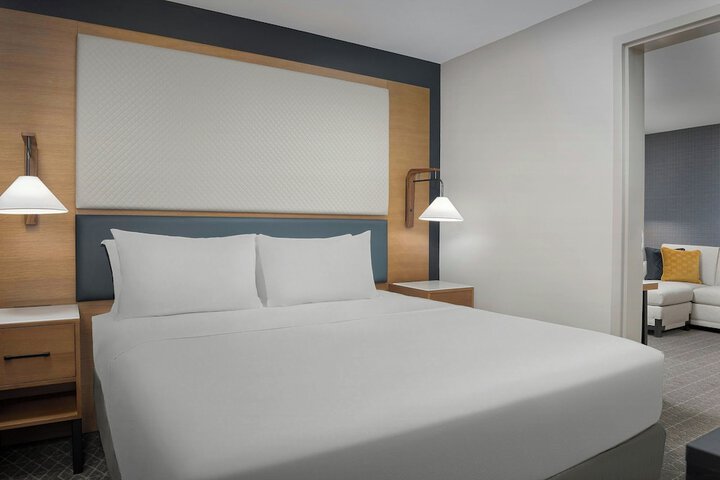 Room 9 of 52