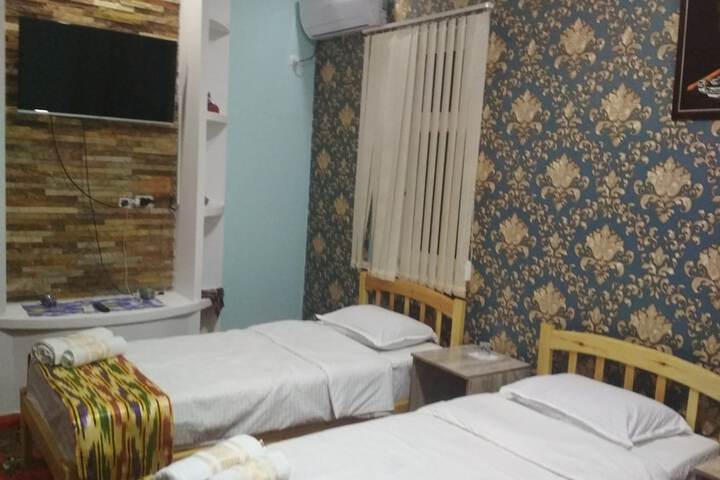Room 8 of 13