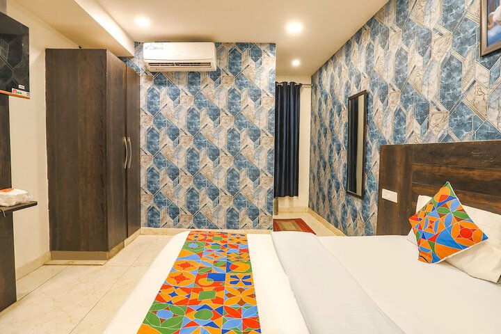 Room 29 of 33