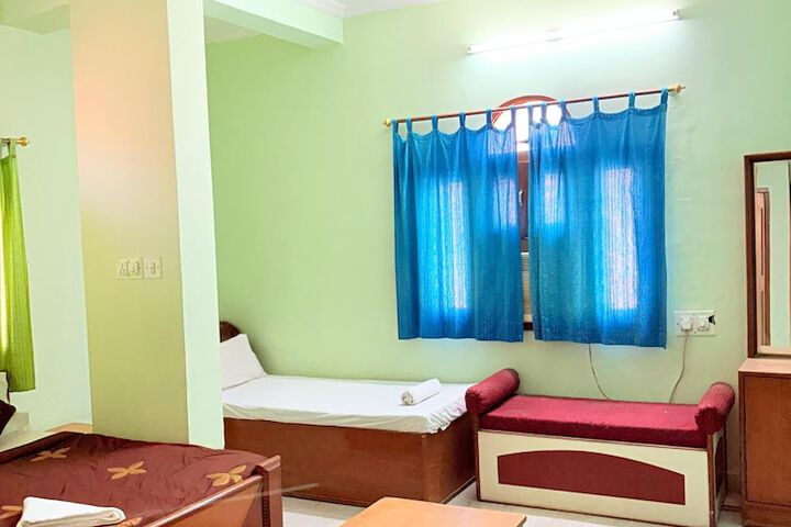 Room 14 of 21