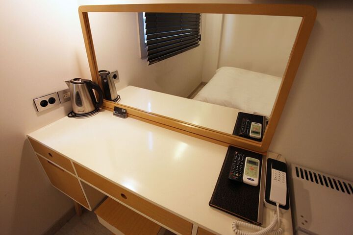 Room 59 of 198