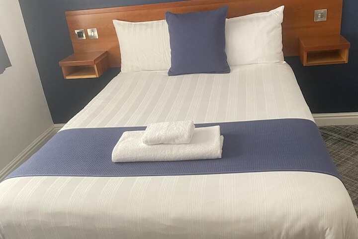 Room 14 of 49