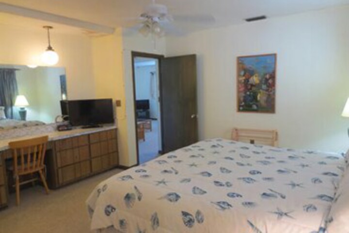 Room 34 of 39