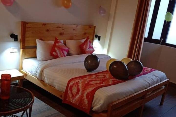Room 3 of 11