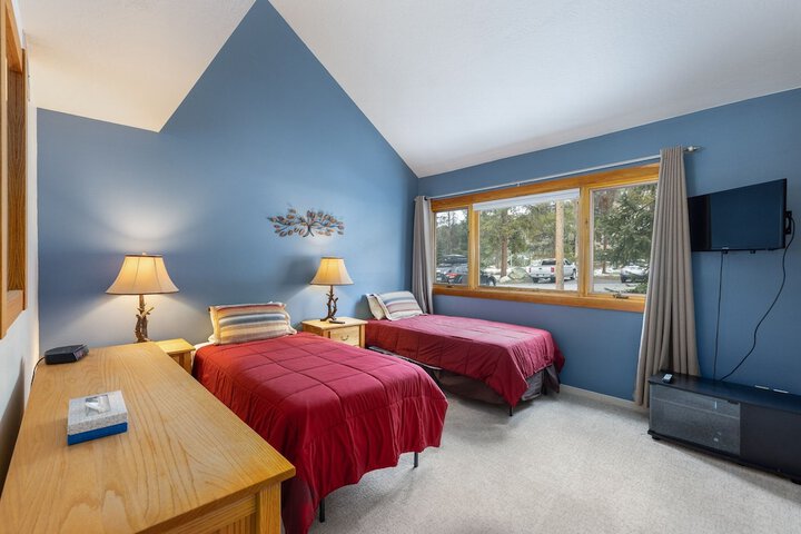 Room 4 of 26