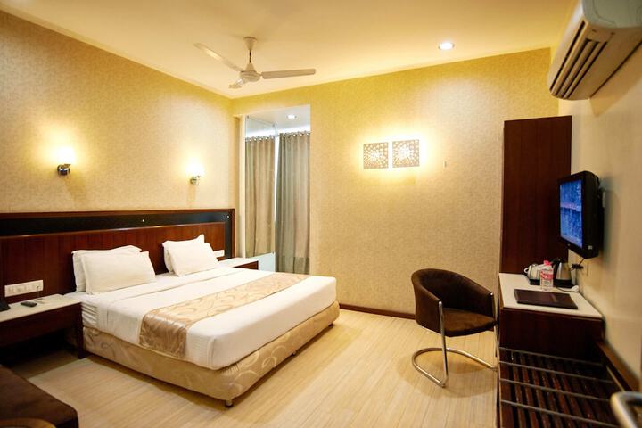 Room 8 of 22
