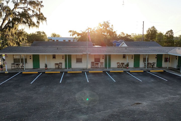 Hotel 65 of 67