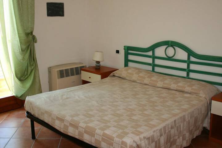 Room 3 of 32