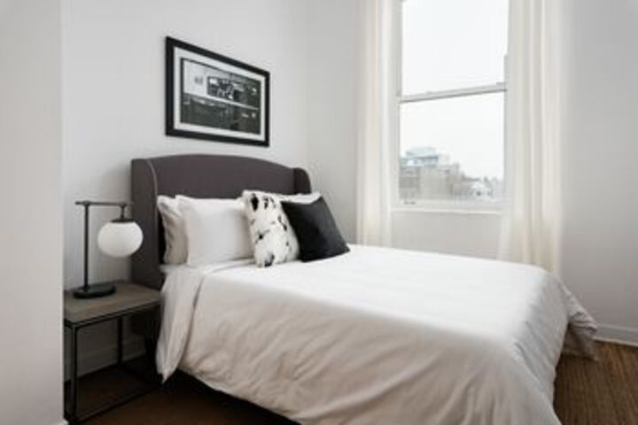 Room 9 of 22