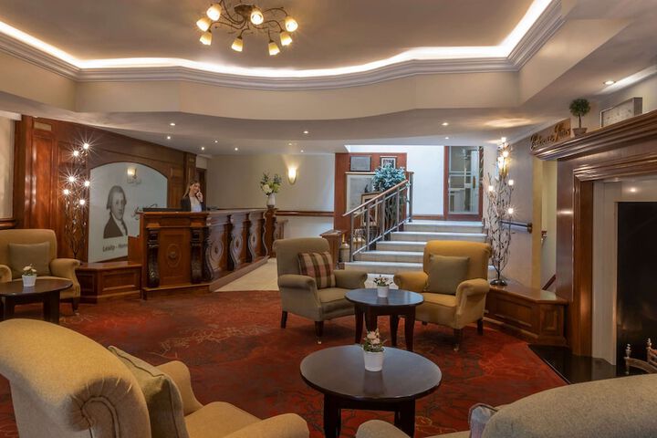 Guest Lobby