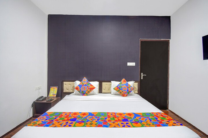 Room 30 of 42