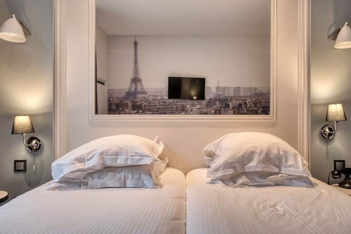 Room 34 of 105