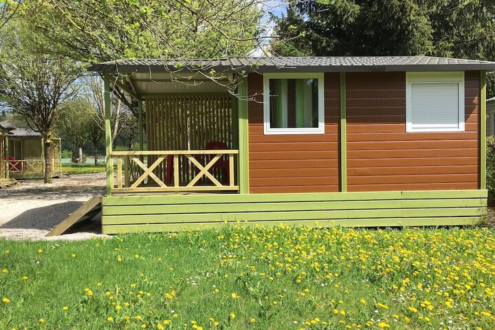 CHALETS NEMO DU CAMPING LE BIVOUAC in Pont-du-Navoy