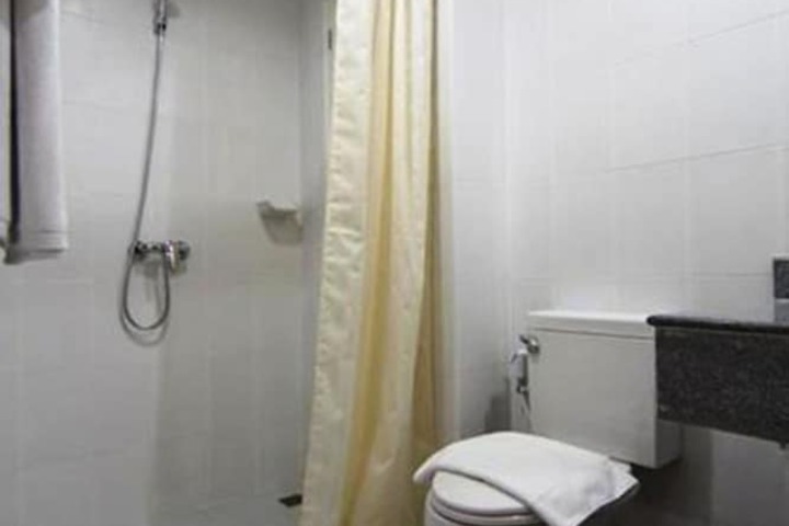 Room 21 of 29