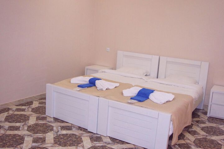 Room 9 of 50