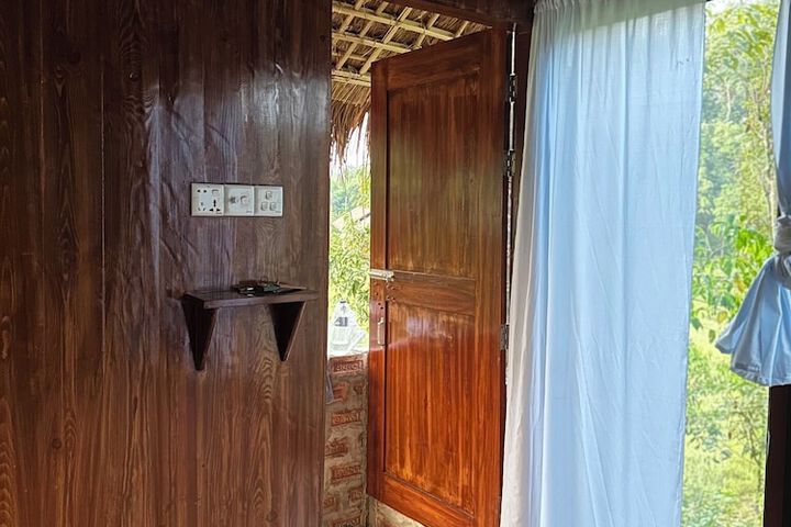 Room 37 of 146