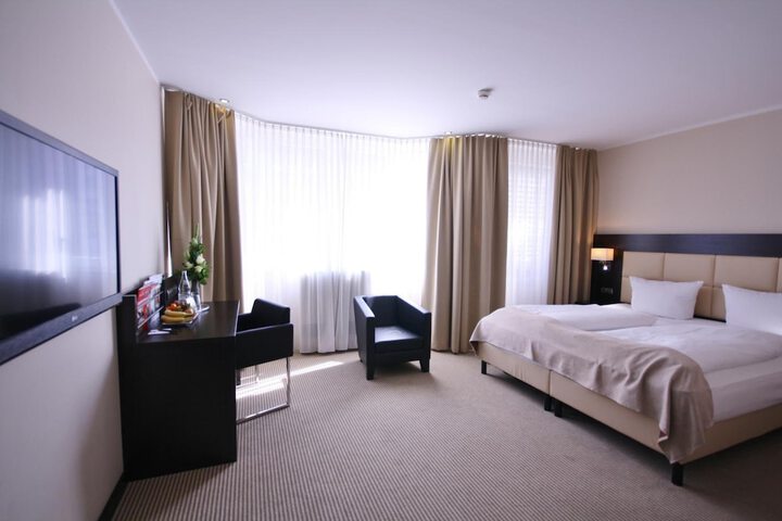 Room 19 of 35