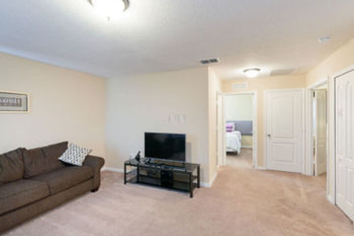 Room 567 of 687