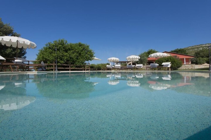 Hotel Pool