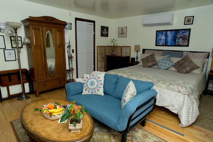 Room 6 of 19
