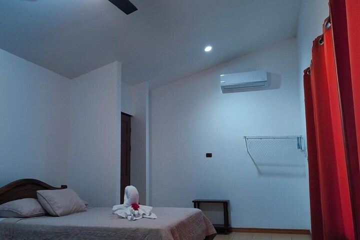 Room 4 of 78