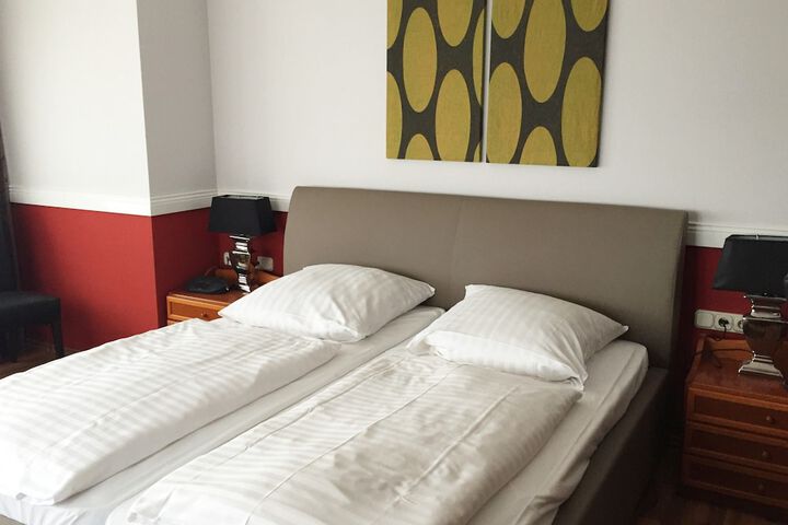 Room 5 of 50