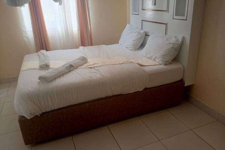 Room 4 of 24