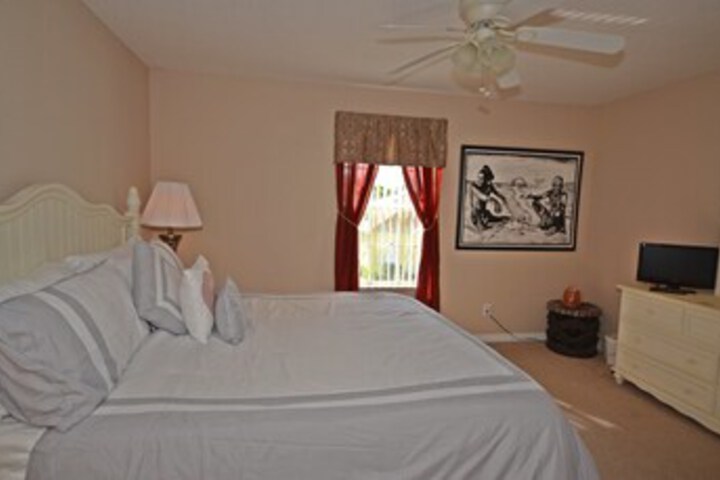 Room 47 of 60