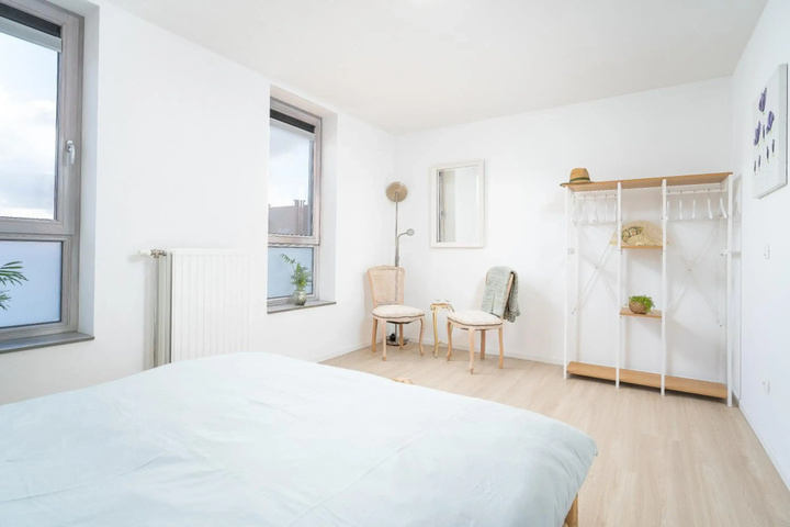 Room 5 of 15