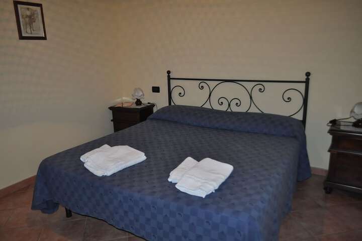 Room 14 of 50