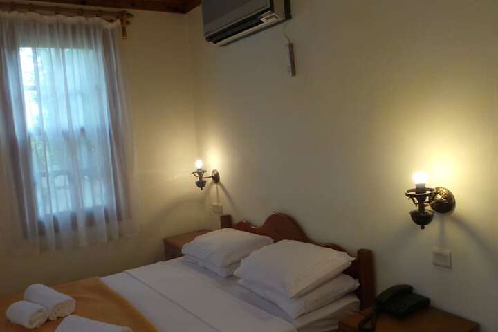 Room 7 of 117