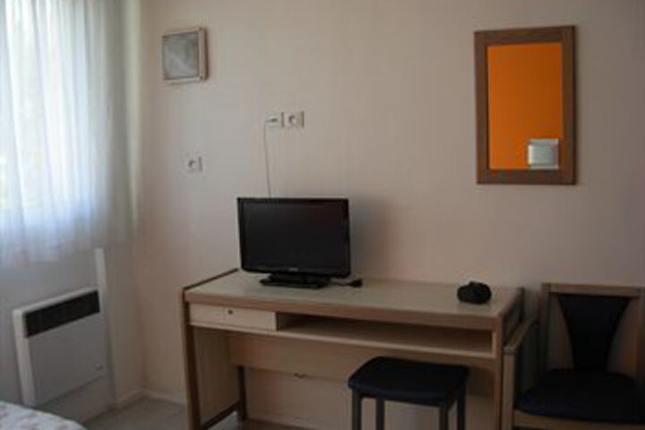 Room 4 of 14