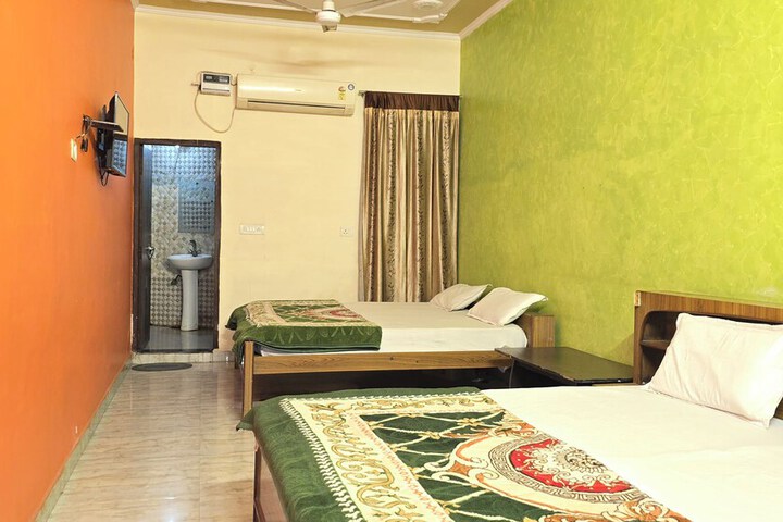 Room 43 of 75