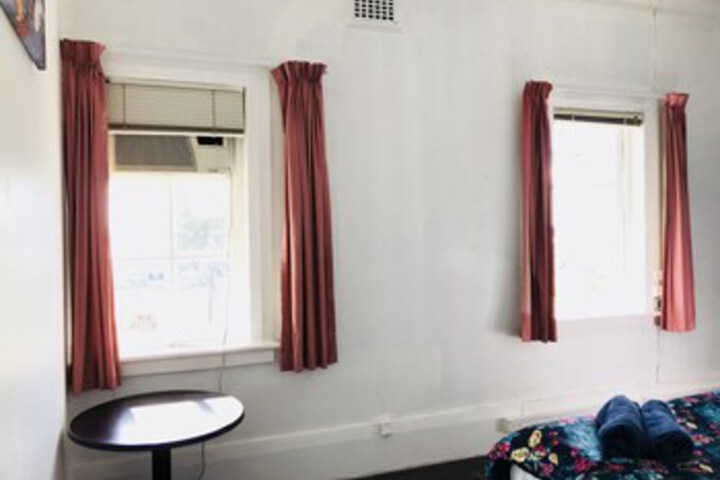Room 13 of 23