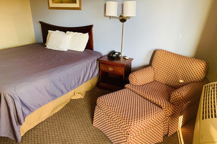 Room 15 of 25