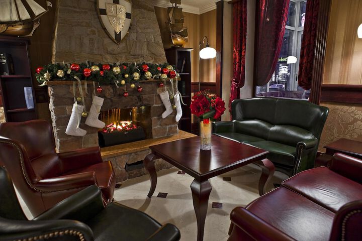 Hotel Interior 3 of 89