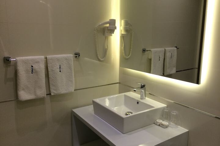 Room 55 of 140