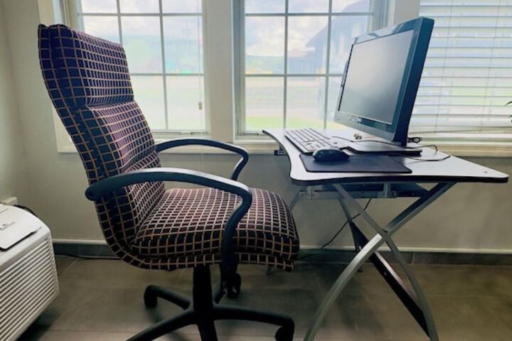 Business Center 103 of 112