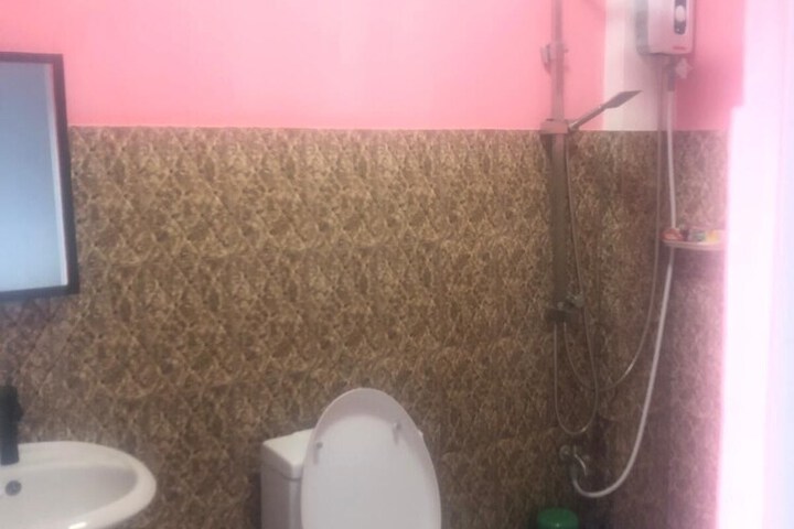 Room 32 of 52