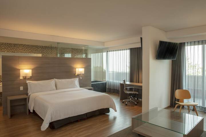 Room 12 of 41
