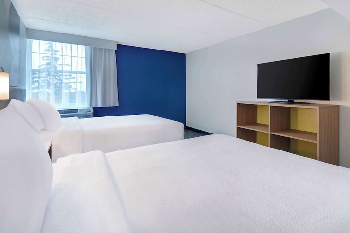 2 Queen Beds (4 of 15)