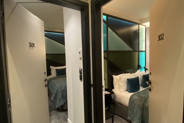 Room 18 of 65
