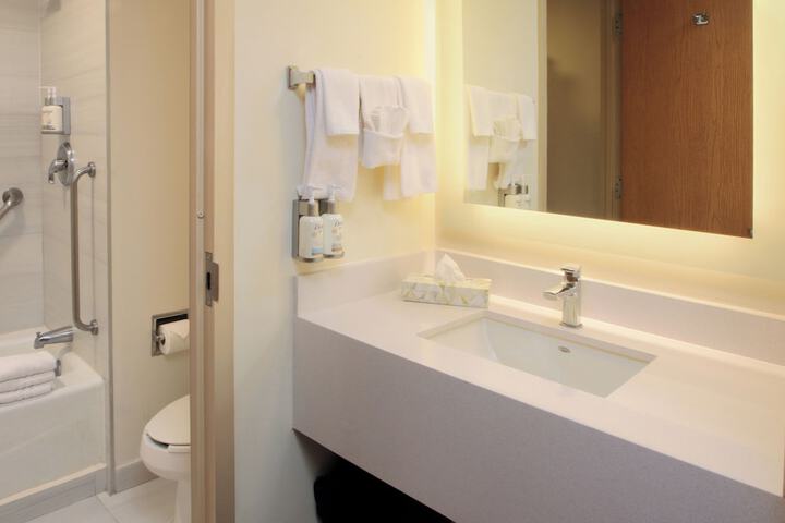 Room 15 of 51