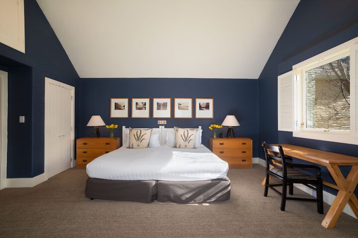 Room 7 of 90