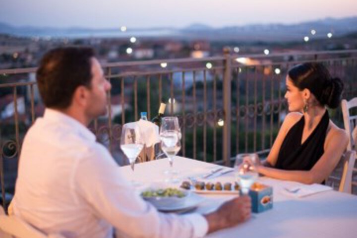 Dining 56 of 63